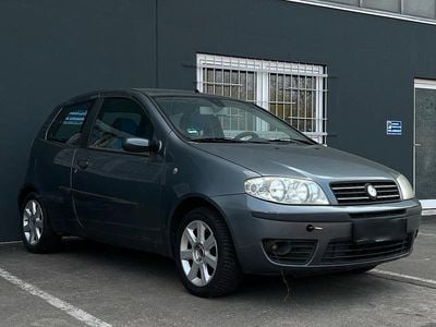 Gebraucht Fiat Punto 96 PS (70 kW) 2004 Silber Kleinwagen
