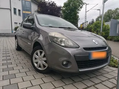 Gebraucht Renault Clio 101 PS (74 kW) 2009 Grau Kleinwagen