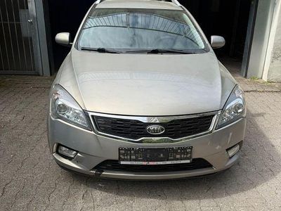 Second-hand Kia Ceed DREAM-TEAM Edition 116 CP (85 kW) 2012 Argintiu Hatchback
