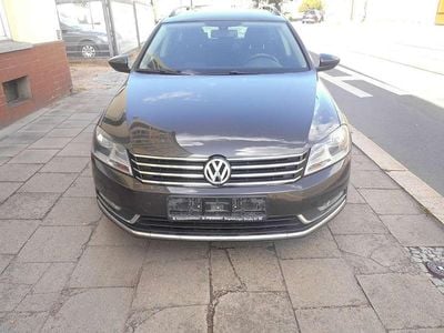 Braun Gebraucht 2011 VW Passat Comfortline Kombi | 4.900 € (Fairer Preis)