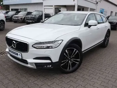 Gebraucht Volvo V90 CC Pro 190 PS (139 kW) 2022 Crystal white Kombi