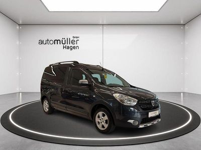Grau comete Gebraucht 2021 Dacia Dokker Stepway Van / Kleinbus | 10.890 € (Guter Preis)
