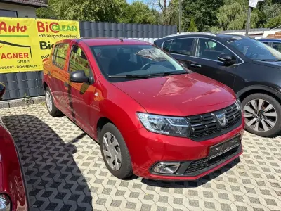 Gebraucht Dacia Sandero Essentiel 73 PS (53 kW) 2018 Rot Limousine