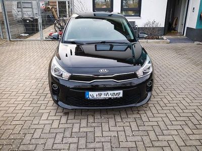 Gebraucht Kia Rio DREAM-TEAM Edition 77 PS (56 kW) 2017 Schwarz Limousine