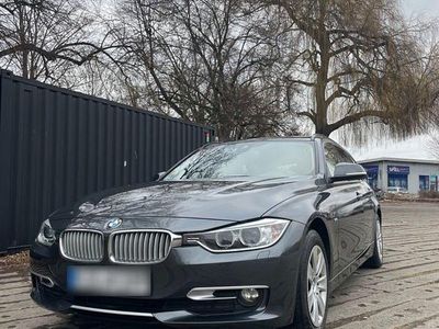 Gebraucht BMW 320 Sport Line 184 PS (135 kW) 2012 Grau Kombi