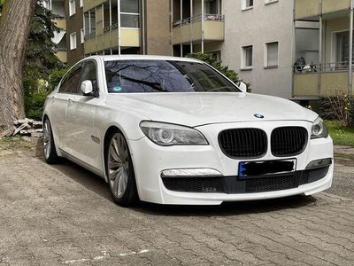 BMW 750