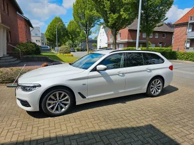 Gebraucht BMW 520 Shadowline 190 PS (139 kW) 2017 Weiß Kombi