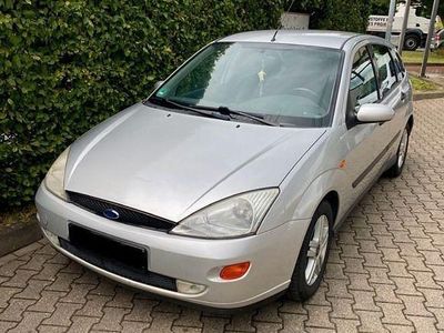 Gebraucht Ford Focus Futura 131 PS (96 kW) 1999 Silber Limousine