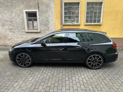 Gebraucht Seat Leon 4Drive 300 PS (220 kW) 2019 Schwarz Limousine
