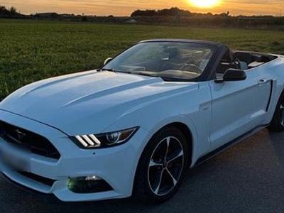 Gebraucht Ford Mustang Premium 307 PS (225 kW) 2015 Weiß Cabrio