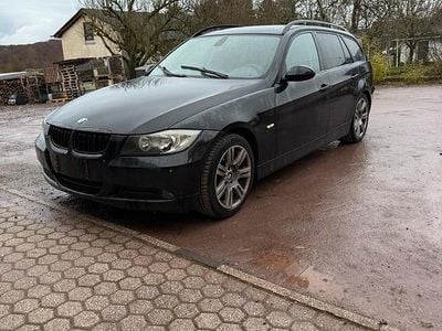 Gebraucht BMW 320 170 PS (125 kW) 2007 Schwarz Kombi