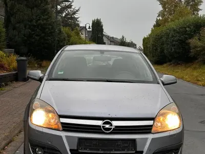 Gebraucht Opel Astra 105 PS (77 kW) 2005 Kleinwagen
