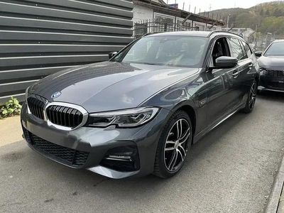Second-hand BMW 330e M Sport 252 CP (185 kW) 2022 Gri Break