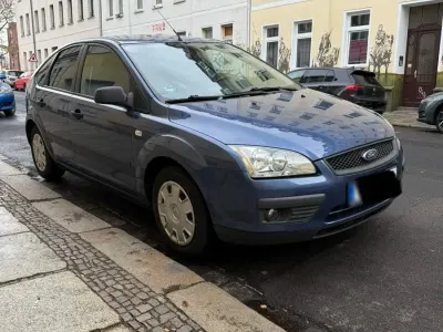 Gebraucht Ford Focus 100 PS (73 kW) 2006 Blau Limousine