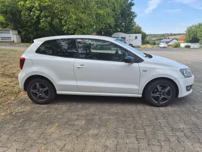 Gebraucht VW Polo Edition 90 PS (66 kW) 2012 Weiß Kleinwagen