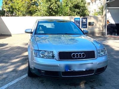 Silber Gebraucht 2002 Audi A4 Limousine | 720 € (Superpreis)