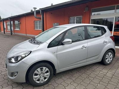 Second-hand Hyundai ix20 Classic 90 CP (66 kW) 2015 Argintiu Hatchback