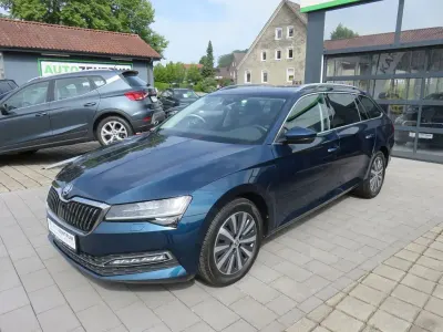Gebraucht Skoda Superb Style 200 PS (147 kW) 2024 Blau Kombi
