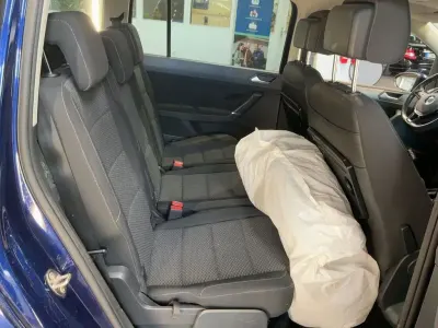 Gebraucht VW Touran Comfortline 110 PS (80 kW) 2015 Blau Van / Kleinbus