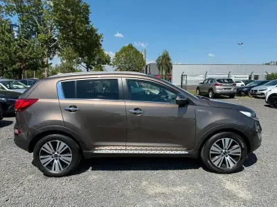 Gebraucht Kia Sportage Spirit 166 PS (122 kW) 2015 Sand track SUV