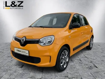 Gebraucht Renault Twingo Equilibre 65 PS (47 kW) 2023 Gelb Kleinwagen
