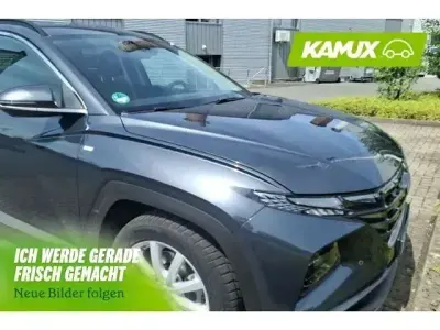 Gebraucht Hyundai Tucson Trend 136 PS (100 kW) 2023 Silber / grau SUV