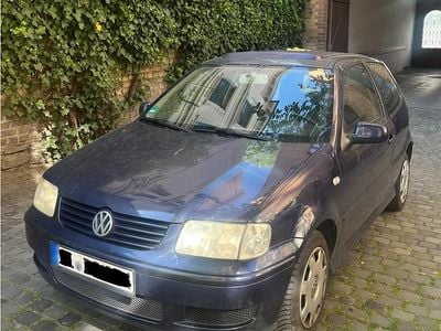 Occasion VW Polo 80 ch (58 kW) 2000 Bleue Citadine