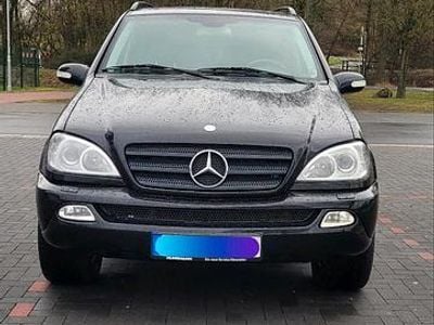 Gebraucht Mercedes ML320 220 PS (161 kW) 2002 Schwarz SUV