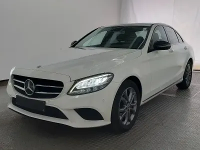 Gebraucht Mercedes C300 Night 258 PS (189 kW) 2019 Weiß Limousine