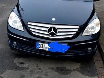 Mercedes B200