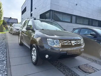 Begagnad Dacia Duster Lauréate 114 HK (83 kW) 2016 Grå SUV