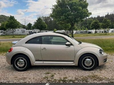 Usata VW Beetle Cup 140 CV (102 kW) 2014 Argento Utilitaria