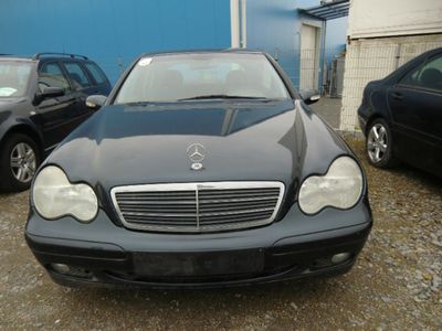 Gebraucht Mercedes C220 143 PS (105 kW) 2001 Schwarz metallic Limousine