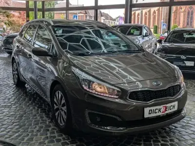 Gebraucht Kia Ceed DREAM-TEAM Edition 135 PS (99 kW) 2016 Braun Kleinwagen