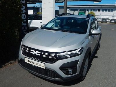 Second-hand Dacia Sandero Stepway 91 CP (66 kW) 2024 Gri Berlinǎ