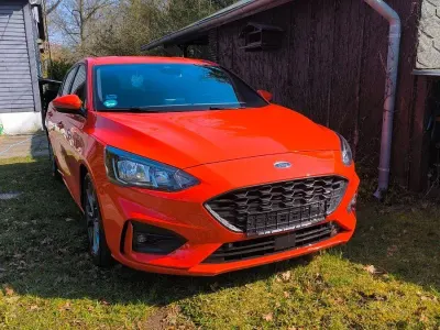 Gebraucht Ford Focus ST-Line 125 PS (91 kW) 2019 Rot Limousine