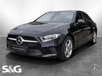 Second-hand Mercedes A200 Style 163 CP (119 kW) 2023 Negru Berlinǎ