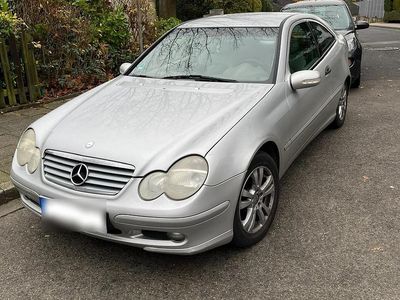 Second-hand Mercedes C180 129 CP (94 kW) 2002 Argintiu Coupe