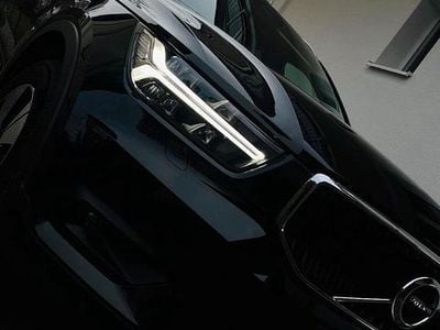 Gebraucht Volvo XC40 163 PS (119 kW) 2021 Schwarz SUV