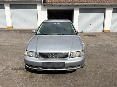 Begagnad Audi A4 102 HK (75 kW) 1997 Silver Sedan