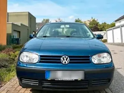Gebraucht VW Golf IV 75 PS (55 kW) 2002 Blau Kleinwagen