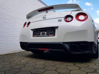 Nissan GT-R