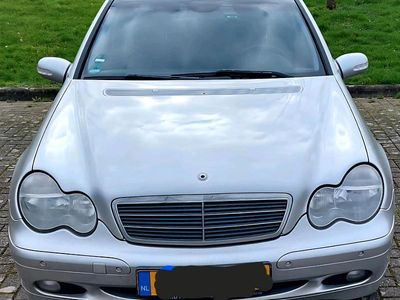 Mercedes C180