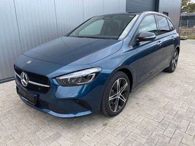 Blau Gebraucht 2023 Mercedes B250e Night Van / Kleinbus | 36.990 € (Fairer Preis)