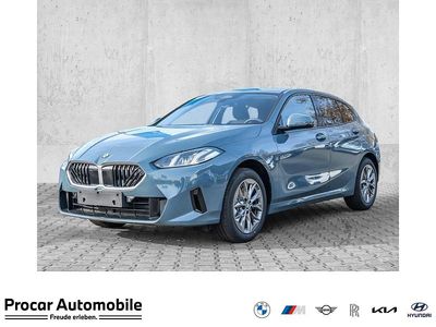 Grün Neu 2025 BMW 116 Kleinwagen | 27.450 € (Superpreis)