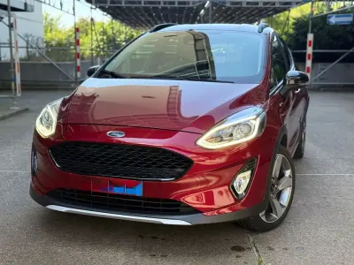 Gebraucht Ford Fiesta Active 86 PS (63 kW) 2019 Rubyrot (metallic) (metallic) Kleinwagen