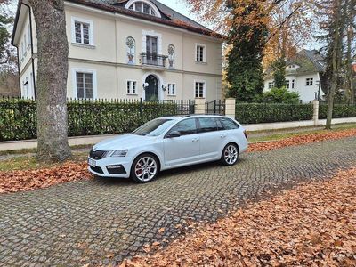Gebraucht Skoda Octavia RS 230 PS (169 kW) 2017 Weiß Kombi