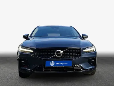 Gebraucht Volvo V60 145 PS (106 kW) 2025 Kombi