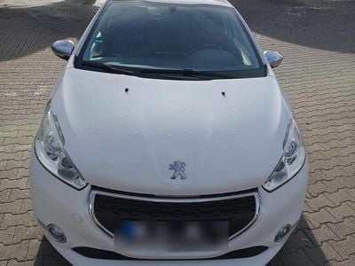 Usata Peugeot 208 Active 82 CV (60 kW) 2013 Bianco Utilitaria