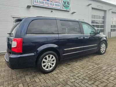 Gebraucht Chrysler Grand Voyager 287 PS (211 kW) 2016 Blau Van / Kleinbus